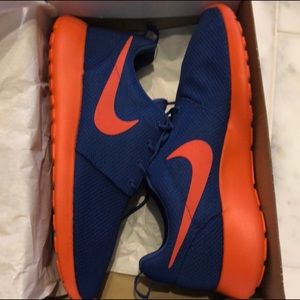 Nike RosheRun Size 12